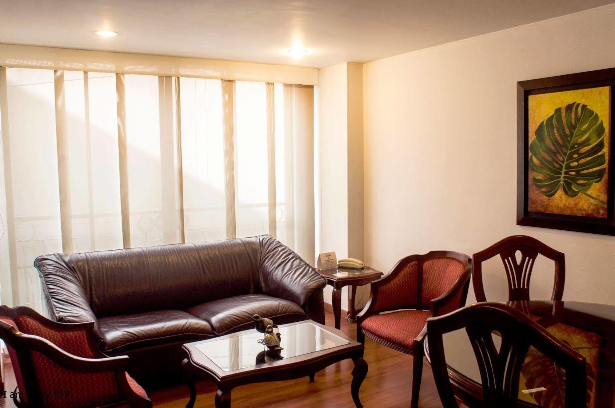 Apartaestudios Los Andes ボゴタ エクステリア 写真